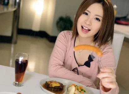 Chồng ăn bữa tối xong rồi địt em
